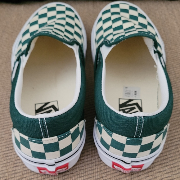VANS UNISEX CLASSIC SLIP ON GREEN CHECKERBOARD SNEAKERS - Picture 4 of 13
